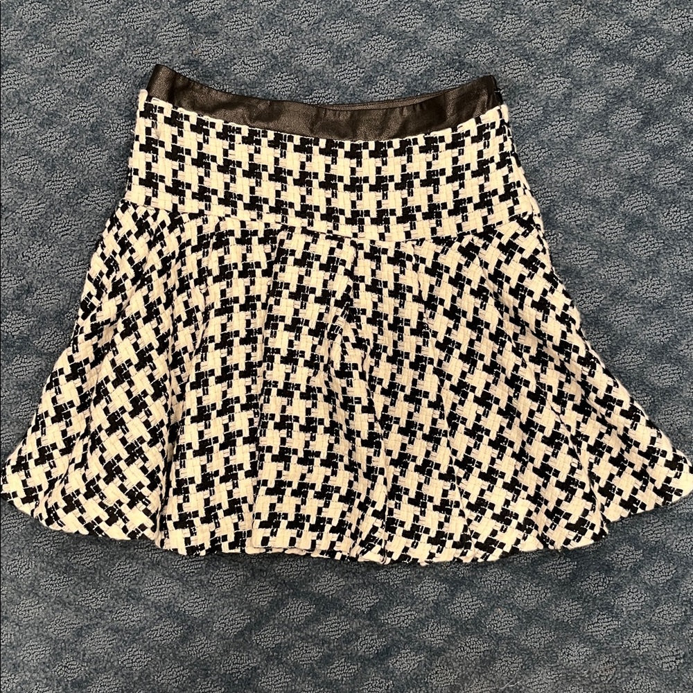 BCBGeneration Black and Cream Mini Skirt